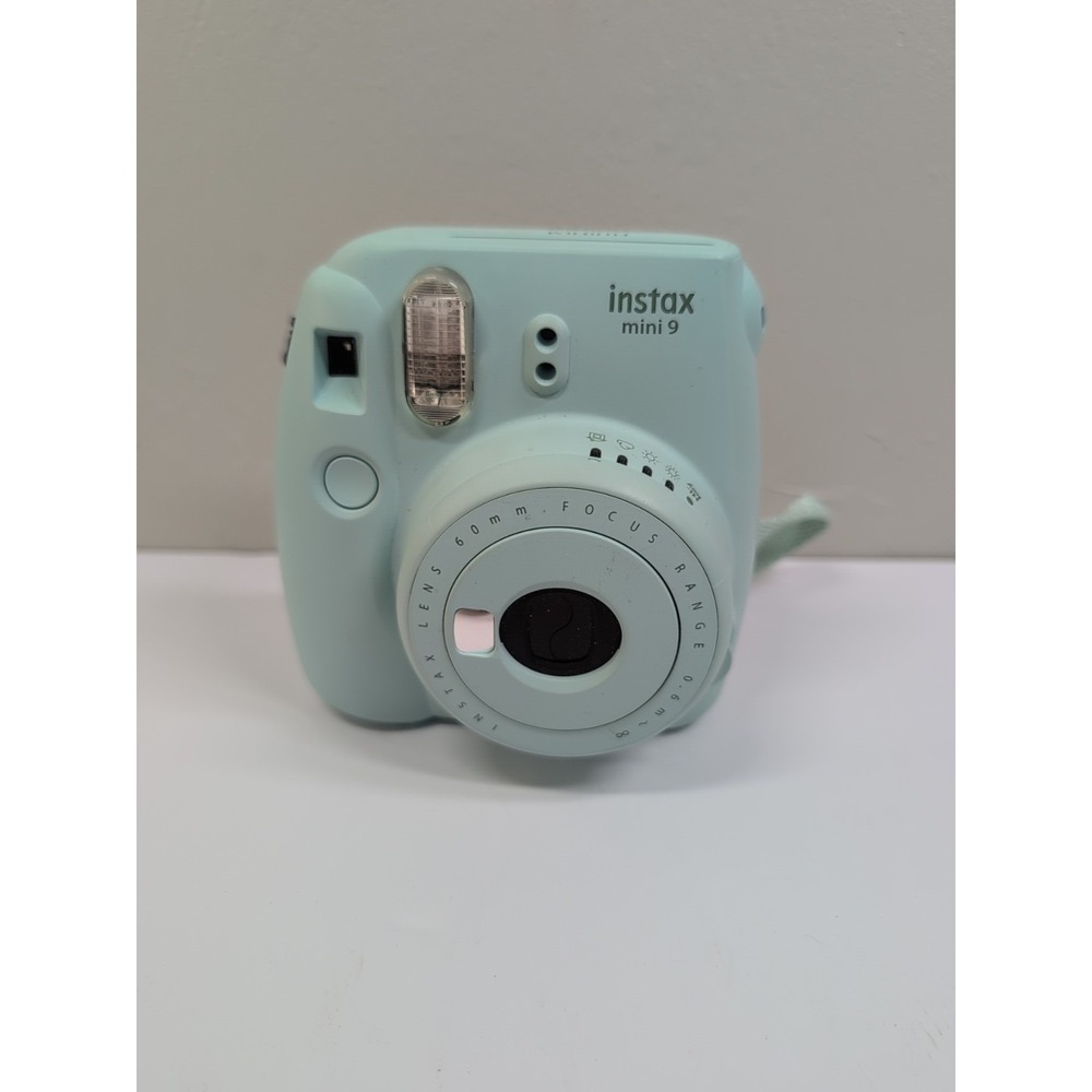Fujifilm Instax Mini 9 -‎ ICE Blue Instant Film Camera Tested